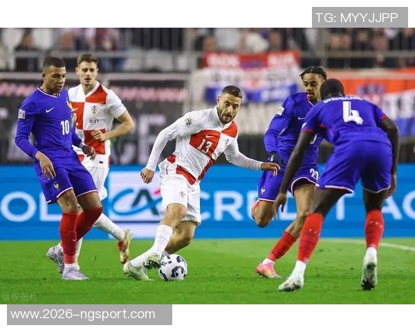 法国队首发预测:姆巴佩领衔锋线埃基蒂克与萨利巴等人出战 法国队首发预测:姆巴佩领衔锋线埃基蒂克与萨利巴等人出战