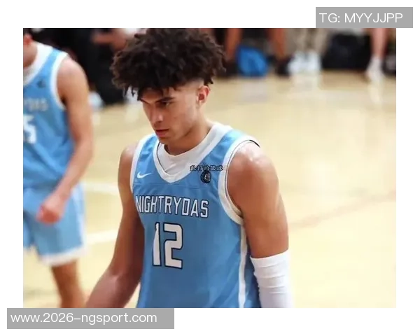 老K教练盛赞卡梅隆布泽尔聪明才智抢板传球能力超越同龄人 老K教练盛赞卡梅隆布泽尔聪明才智抢板传球能力超越同龄人