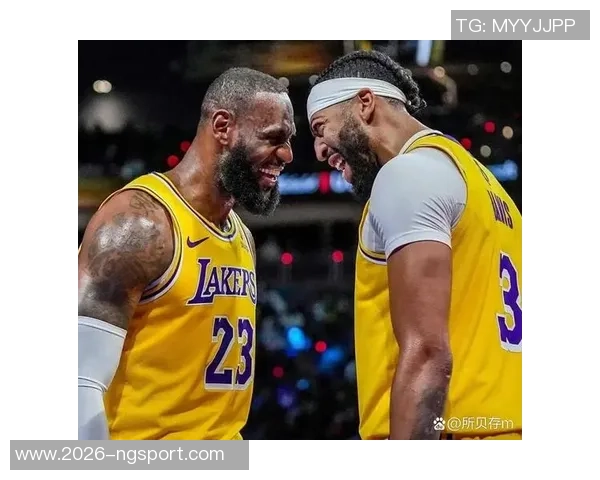 詹姆斯回忆与戴维斯的冠军之路感慨对独行侠的情感对决